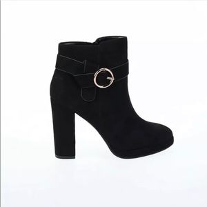 Lauren Conrad Black Avant Womens Boots Size 9 NIB